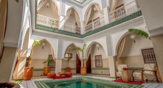 Superbe riad d’exception de 10 chambres d’hôtes à AVENDRE