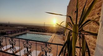 Maison d&rsquo;hôtes de charme face à l&rsquo;océan à VENDRE